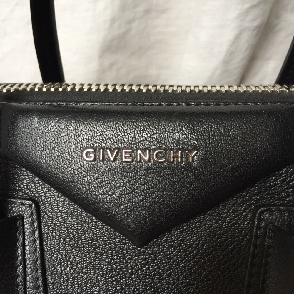 Givenchy Antigona Small Black Sugar Satchel - Picture 2 of 8